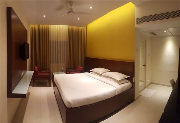 Gayathri Hotels Tiruppur Luaran gambar
