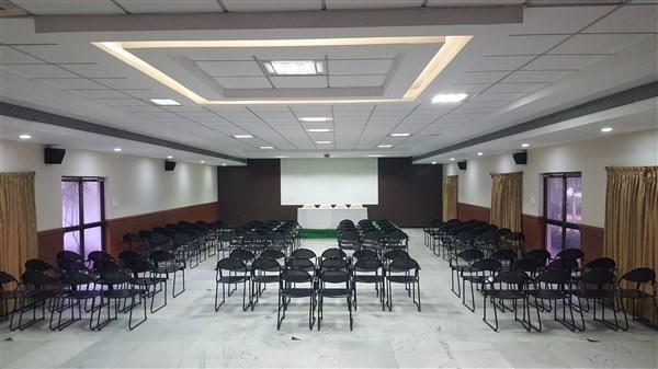 Gayathri Hotels Tiruppur Luaran gambar