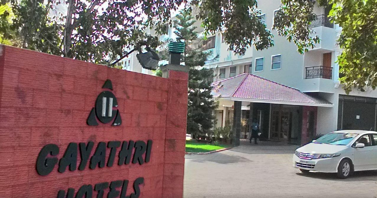 Gayathri Hotels Tiruppur Luaran gambar