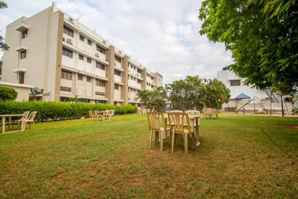 Gayathri Hotels Tiruppur Luaran gambar