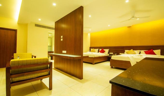 Gayathri Hotels Tiruppur Luaran gambar